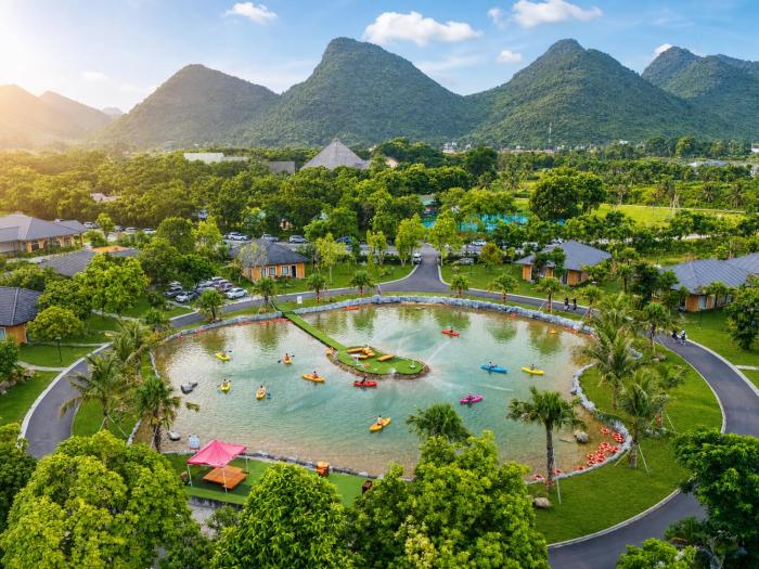 Cuc Phuong Tropical Villas