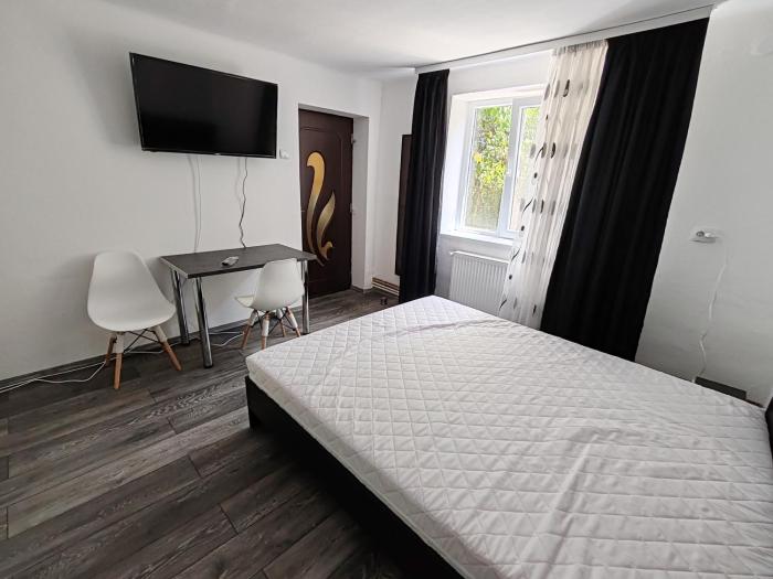 2-bedroom apartment on the ground floor of a house