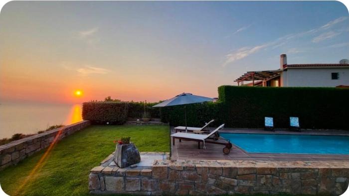 Five-Star Luxury Pool Villa, Elani