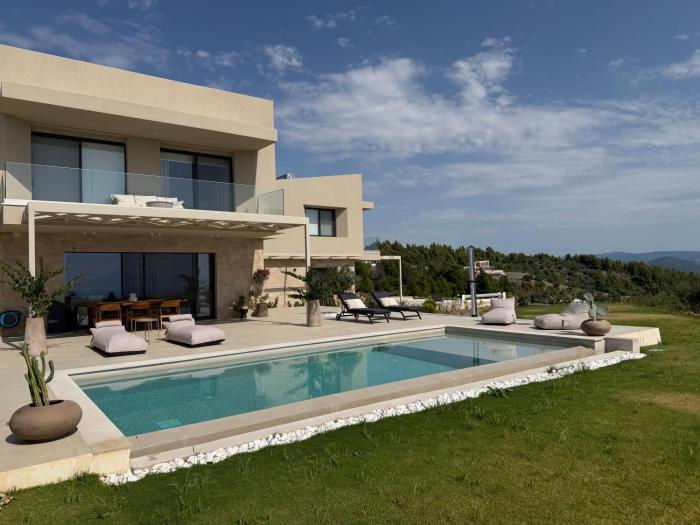 The Quiet Pearl Villa II, Agios Nikolaos by Halkidiki Villas