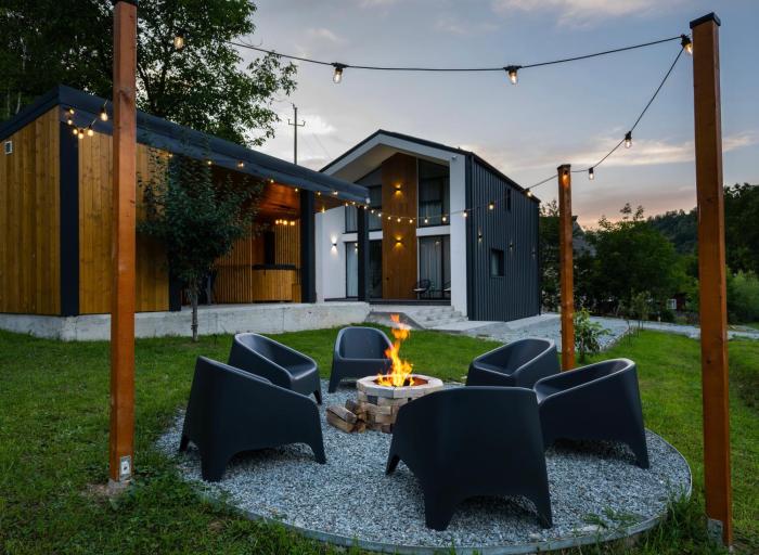 Cozy HillSide
