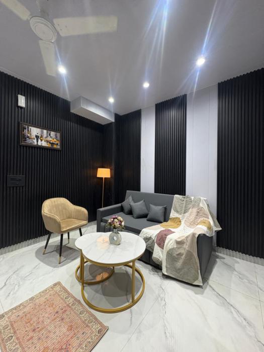 Meraki Suites 1BHK Near Medanta Hospital