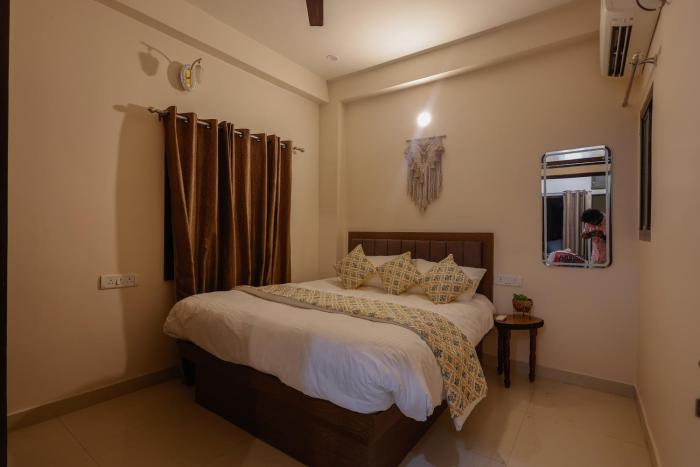 The zenvy house Near kashi vishwanath and railway station
