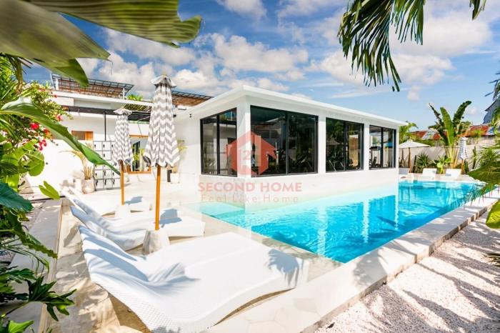 Luxury 2BR Cangu Villa Pool & Gym
