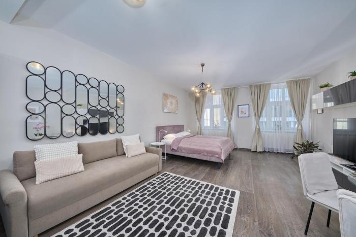 Laurinska Avenue Studio for 4