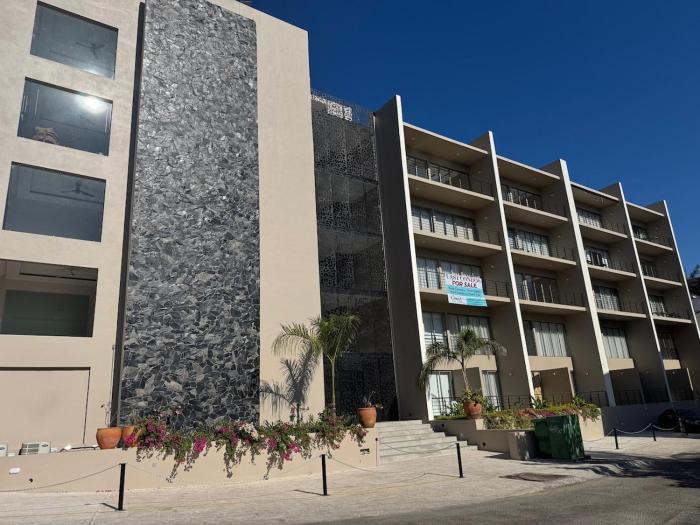 Santa Cruz Condo