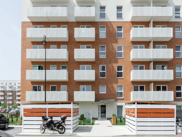 3-Bedroom ód Apartment with Balcony