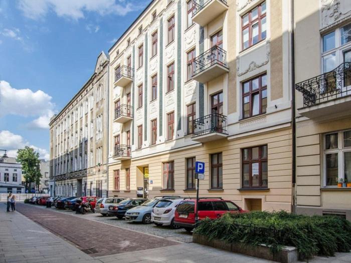 Flat near Fabryczna Station