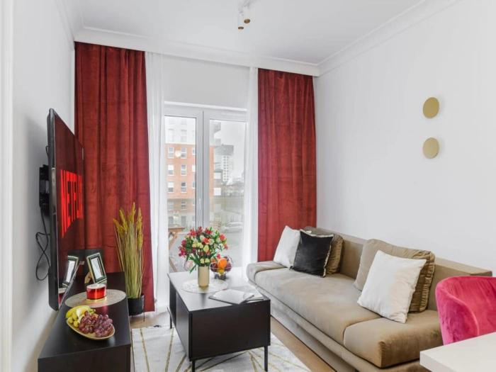 Old Town Apartment for 4