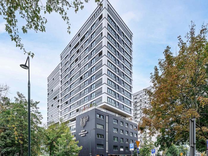 Lush Home near Varso Tower