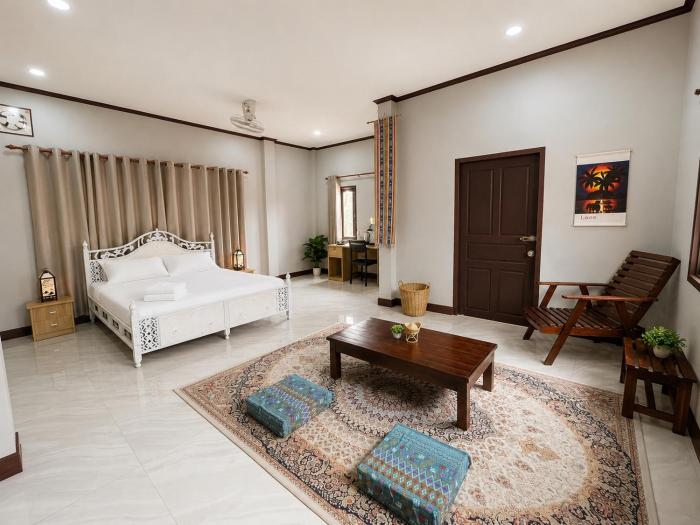 Ban Loom Guesthouse & Weaving Workshop