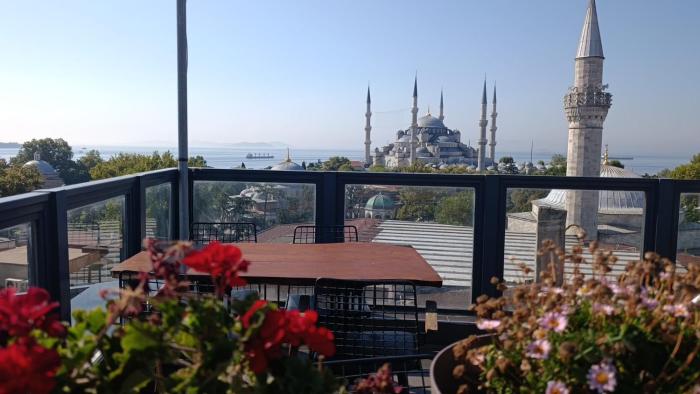 Nomade Old City Hotel