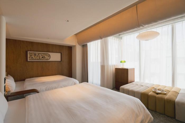 Hotel ON OFF