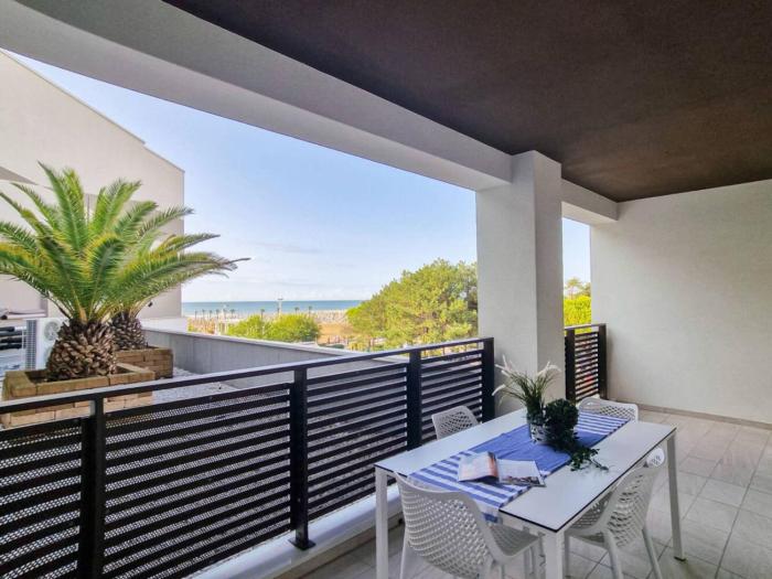 Modern flat with amazing view on the beach