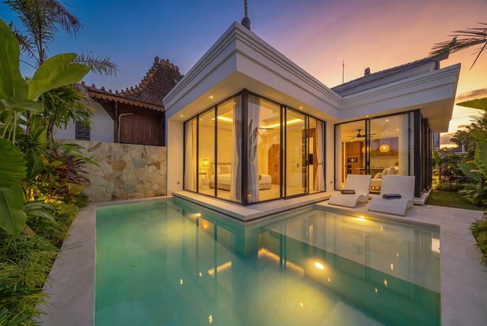 Villa Ara - Tropical 1BR Oasis with Private Pool & Beach Access