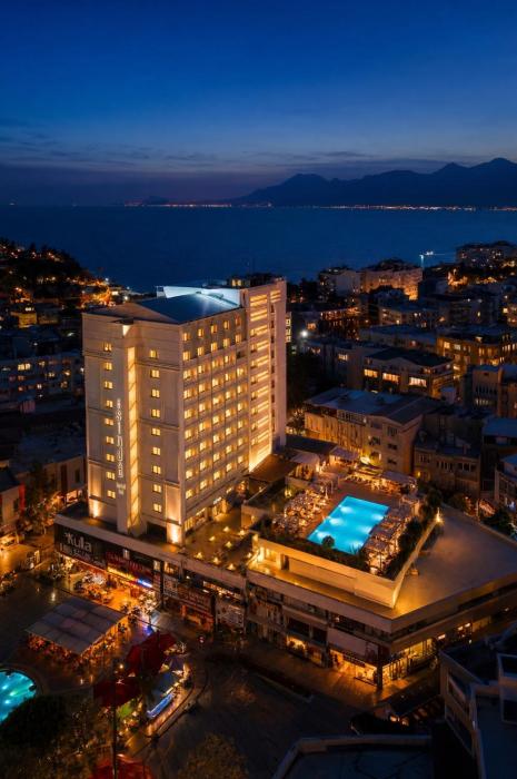 Best Western Plus Khan Hotel