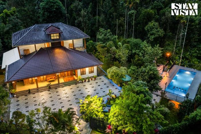 StayVista at Bougainville with Pool, BBQ