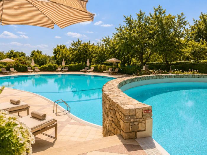The Artist - Apartments with Private Garden in Residence with Pool