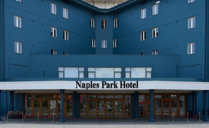 Naples Park Hotel