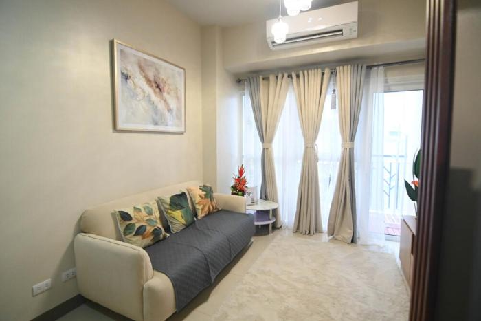 Kuya Awen’s Staycation Unit14C