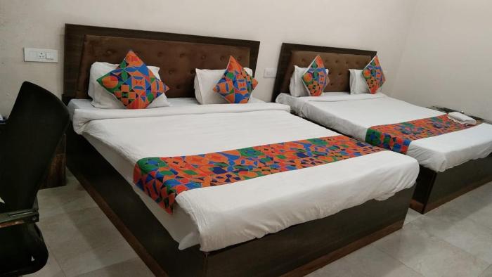 Sarovar Palace