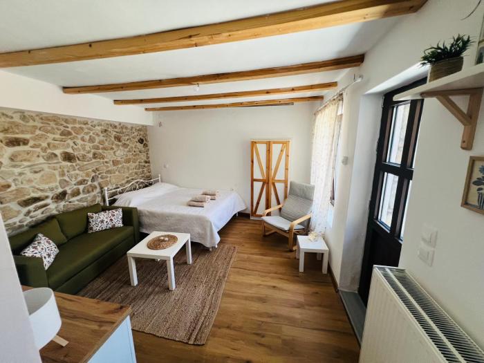 Nevoliani stone house