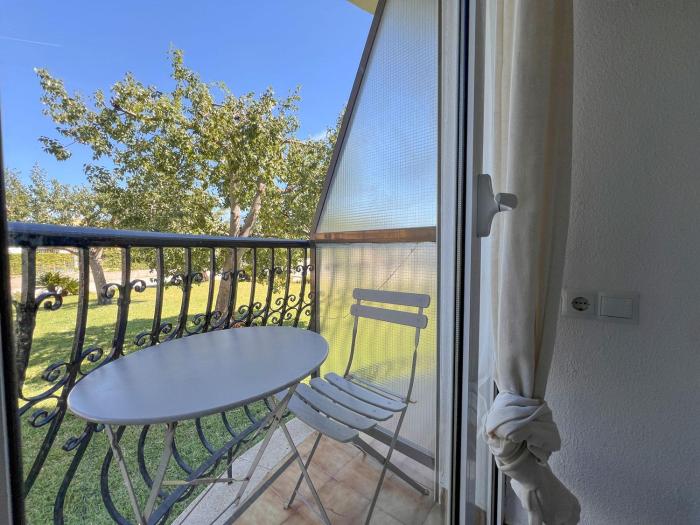 El estudio de Rocío con piscina y a un paso de la playa en Denia