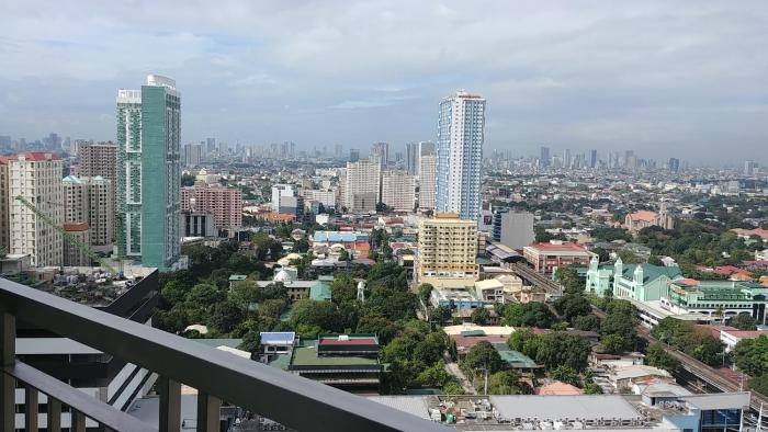 Condo near Robinsons Mall Magnolia