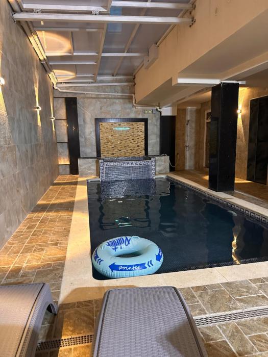 Nice home with a beautiful private family pool