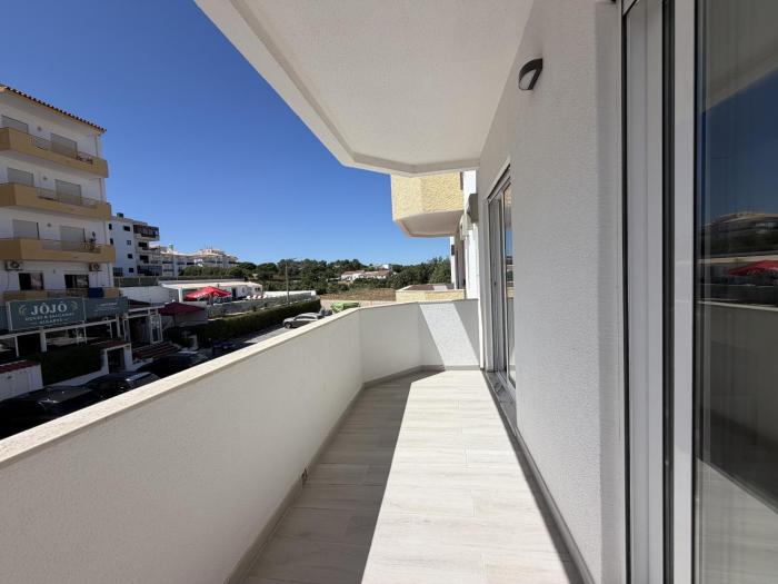 Agua Plaza T2 with Pool & AC