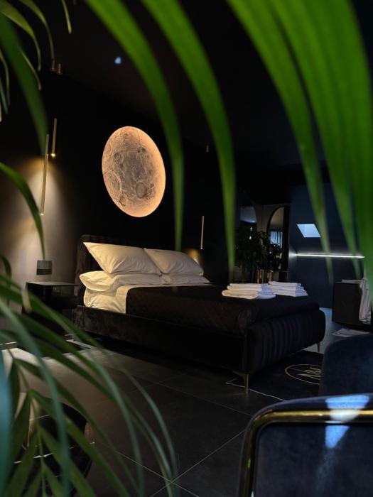 Roof Moon Suite