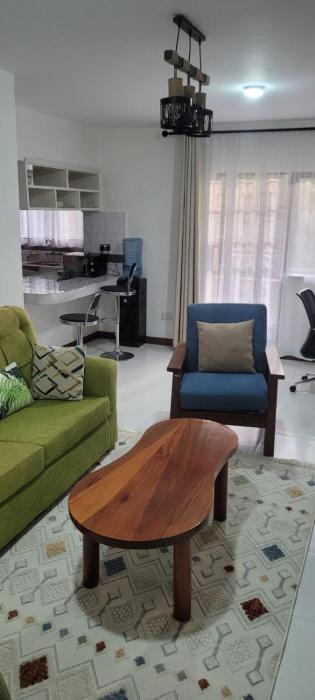 Qaribu Homes Lantana