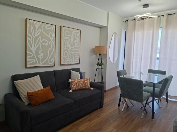 15th floor, 2 bedrooms, free parking, Apartment 1501