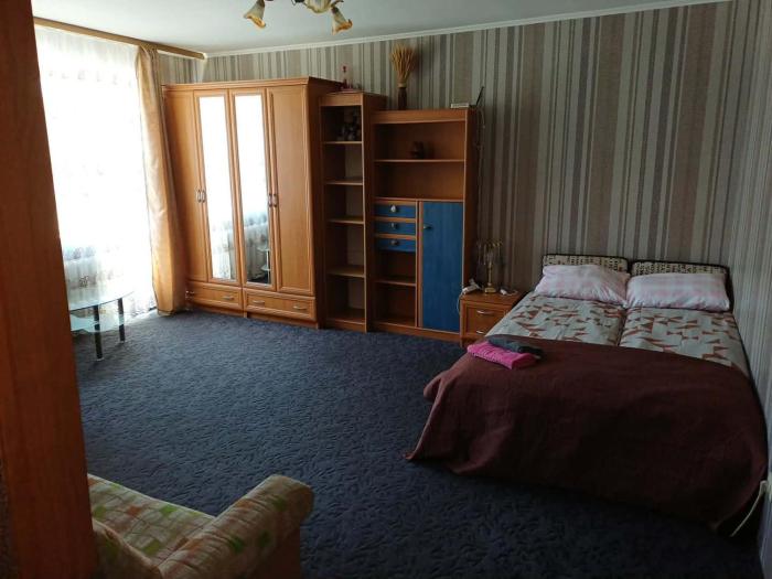 Apartment at center