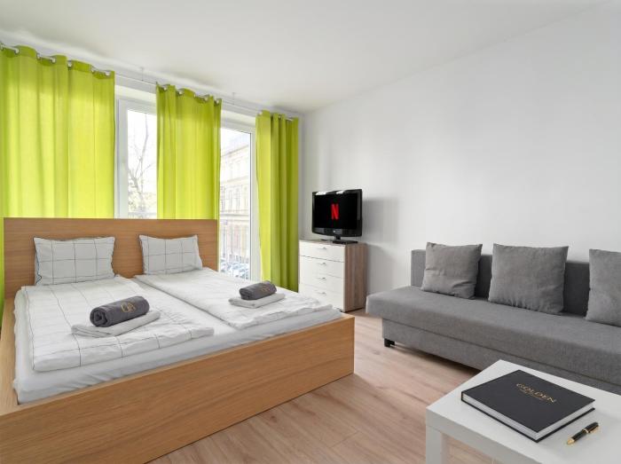 Golden Apartments - City Center - One Bedroom Apartment&Kredytowa
