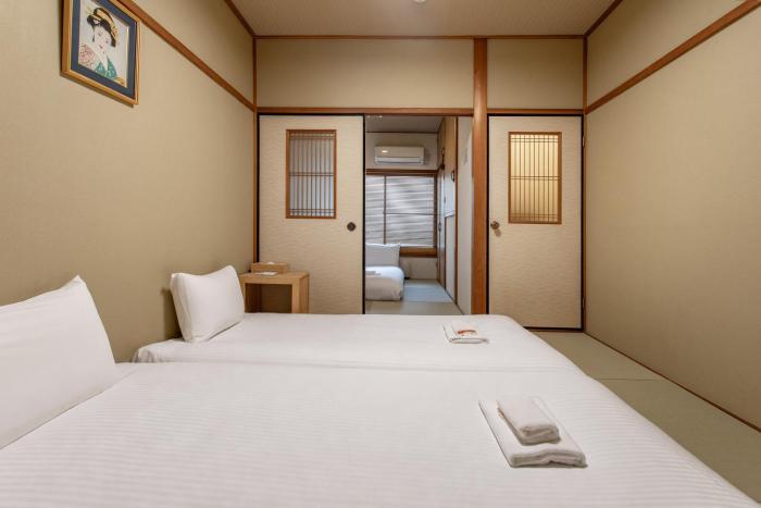 New! Direct access to Namba 茶宸宿 花園町駅まで徒歩圏内