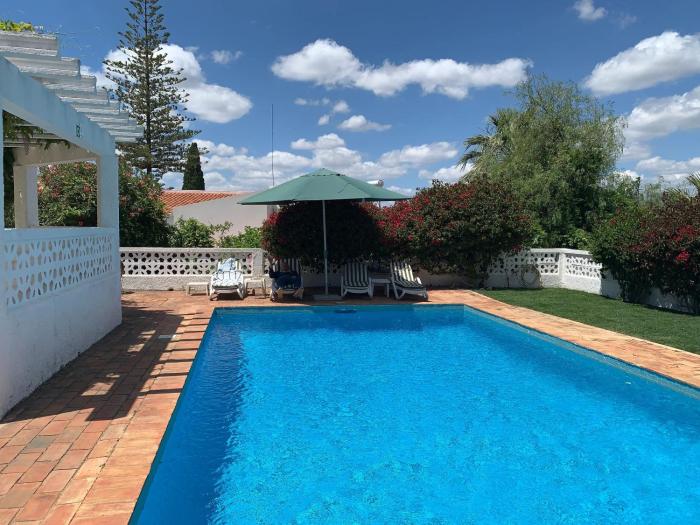 Elegant Villa in Vilamoura with Private Pool