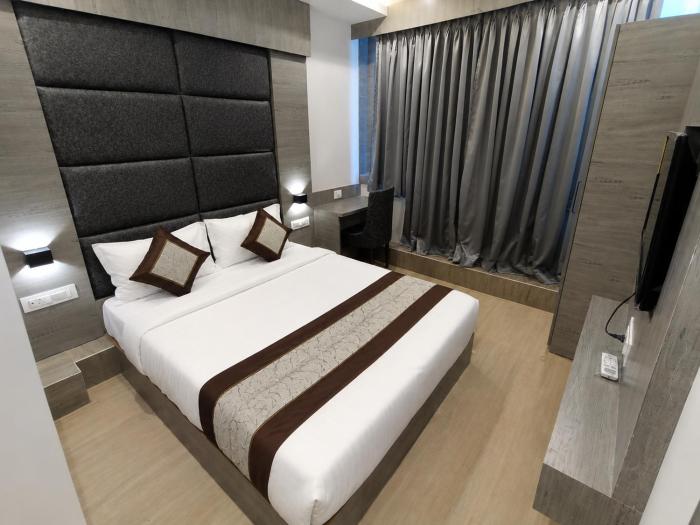 Hotel Beverly Palace Santacruz - Near BKC - Mumbai Airport T1 - Local Unmarried Couples not allowed