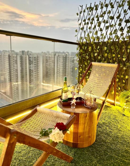 BohoLuxe Modern Luxury Apartment with Balcony Near Gaur City Mall