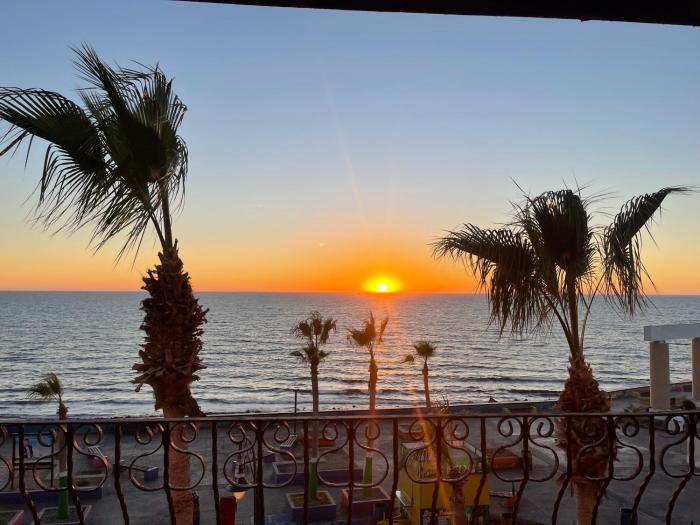 Huge Condo in Time Square, Oceanfront, Puerto Penasco, 3 Bedrooms, 4 Bathrooms