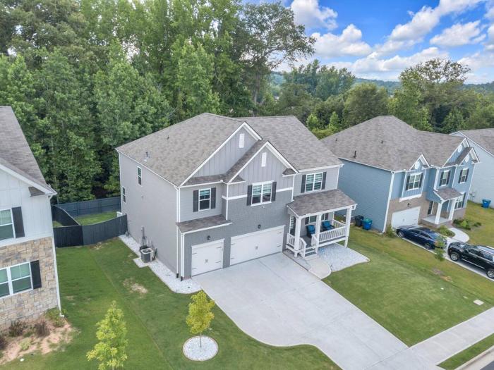 Luxury 5BR Perfect For Insurance & Corporate Stays