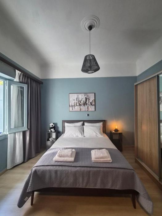 Detached house with garden 12 minutes from the Stavros Niarchos Foundation