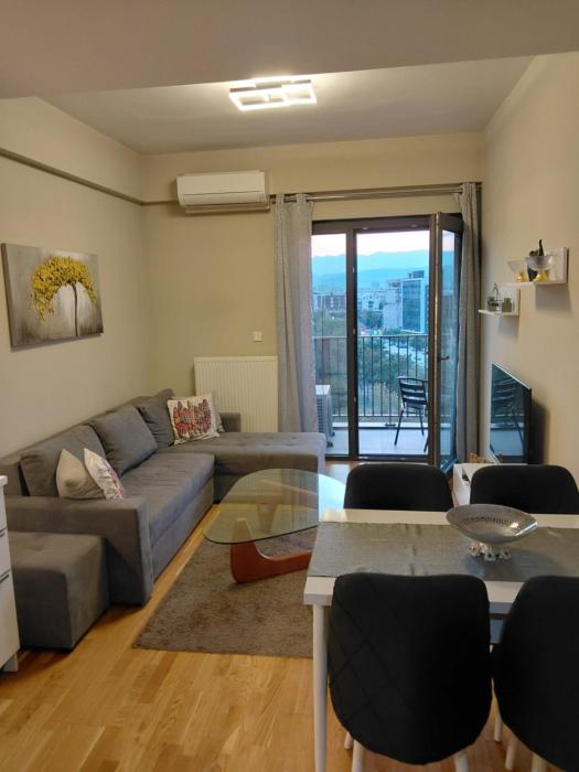 Diamond M Apartments