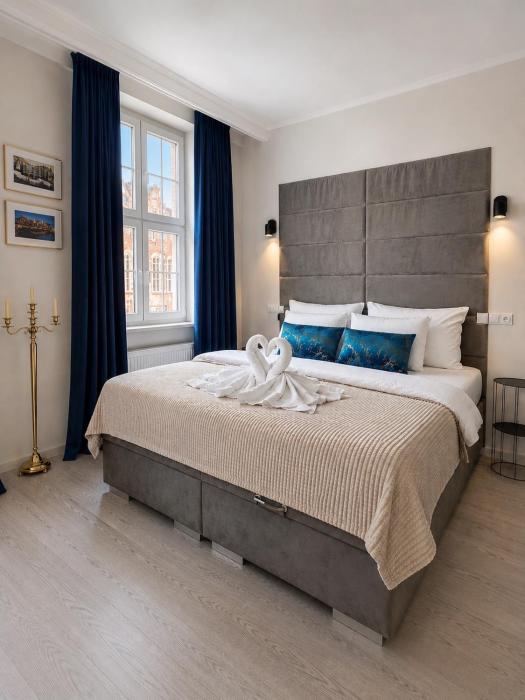Cloud 9 Ogarna King Size Bed-Old Town View Gdańsk