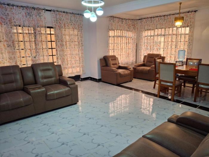 BlessRoyal Home