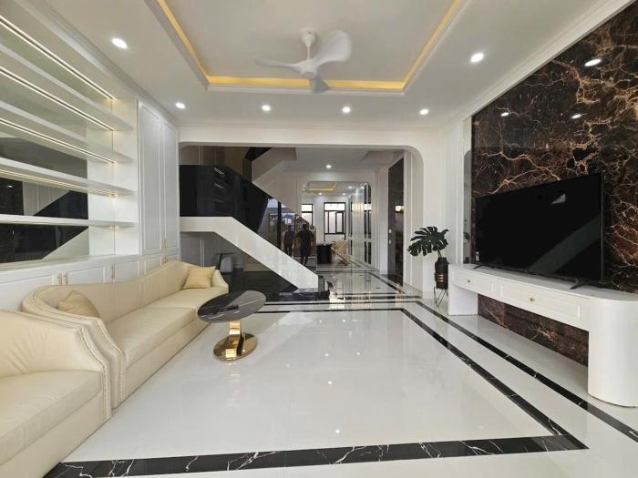 Brand New 3-Bed House For Rent, The Capella