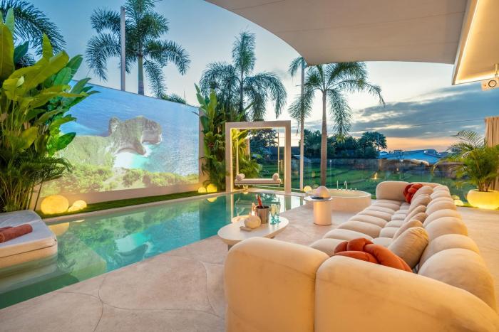 3BR Villa Illusion with Sauna, Jacuzzi, Rice Field view, Canggu