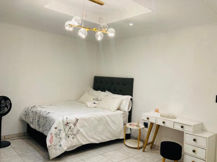 Summers Guest Apartment luxury stay in Khorixas