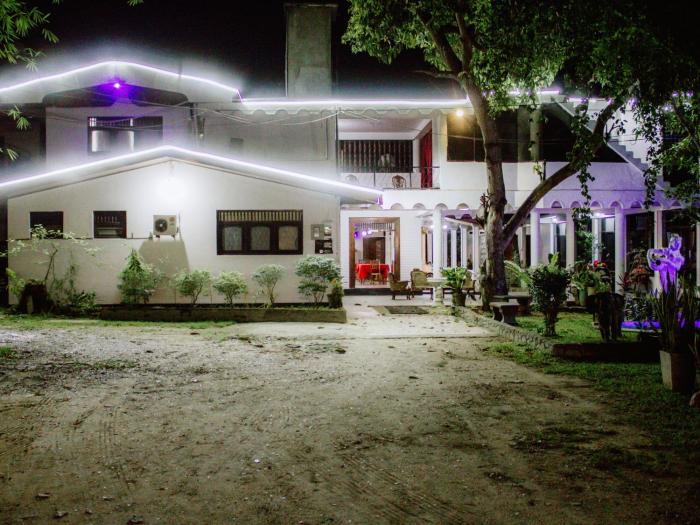 Saranga Holiday Inn