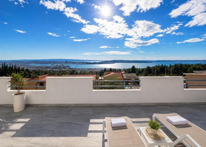 Beautiful duplex apartment with view